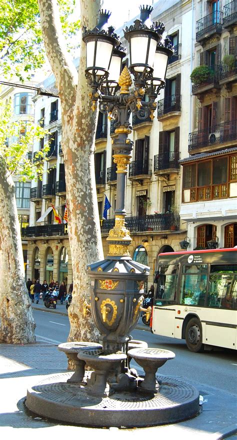 font de canaletes barcelona  xw barcelona spanien reiseziele andalusien