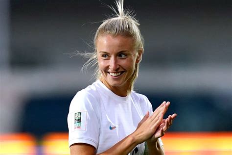 England Captain Leah Williamson Doubtful For Usa Clash After Picking Up