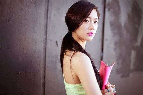 clara chosen as the second most beautiful woman in the world 2014 daily k pop news