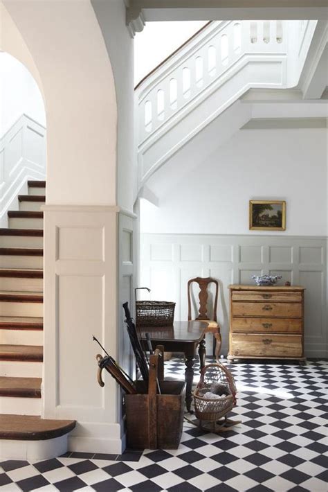 The Appeal of Checkerboard Floors