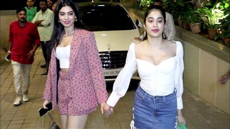 Jhanvi Kapoor And Khushi Kapoor Looks Stunning Together With New Looks