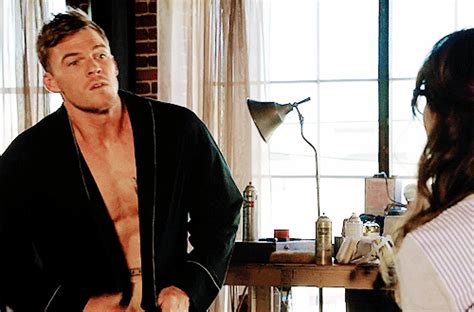 Alan Ritchson Actrice American