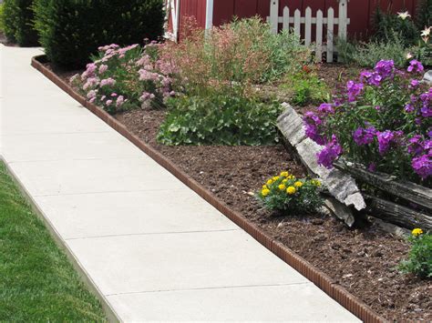 knowing    lawn edging