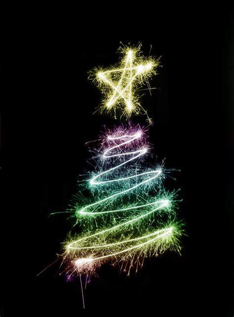 photo  sparkling christmas tree  christmas images