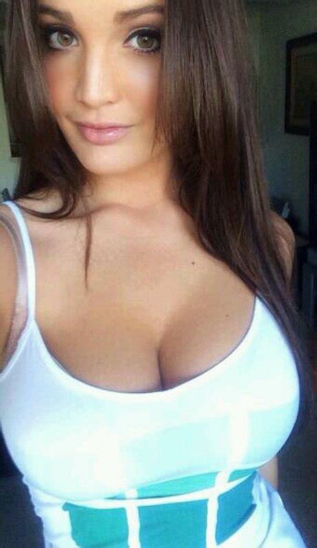 sexy college brunette babe big boobs cleavage celebrity leaks scandals sex tapes naked celebrities