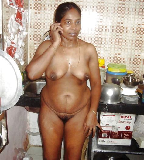 desi tamil mature aunty nude in kitchen