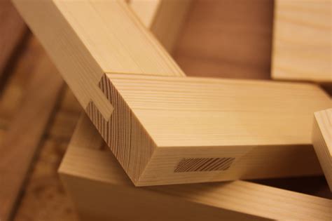 bba lays   extra woodworking skills   august