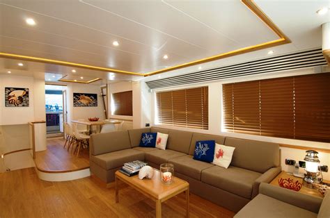 riviera yacht charter details alalunga  fly charterworld luxury