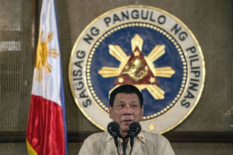 philippine president duterte threatens to throw government