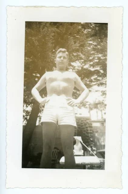 Photo Vintage Sexy Sans Chemise Homme Muscles Gâteau Au Bœuf Intérêt