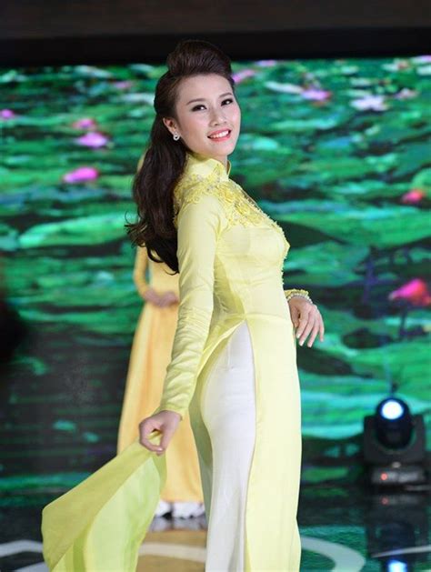 Ghim Của Khanh Trên Charming Vietnamese Coat Váy Áo Dài Phụ Nữ