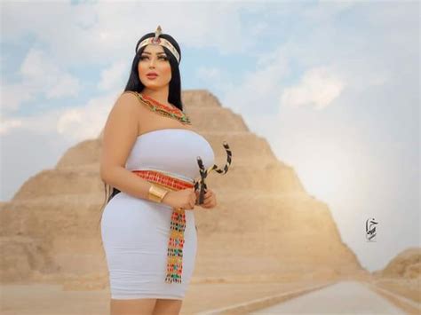 egyptian fashion model quizzed over ‘indecent pyramid photos mena