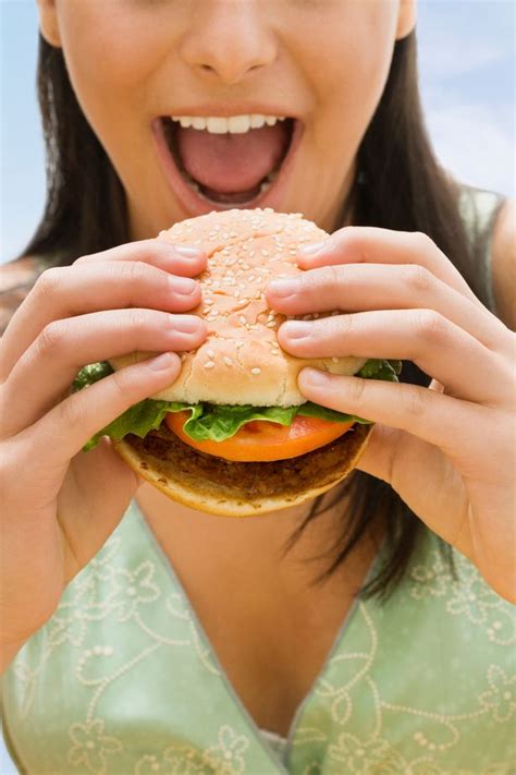 women who regularly eat junk food increase their risk of cancer by ten