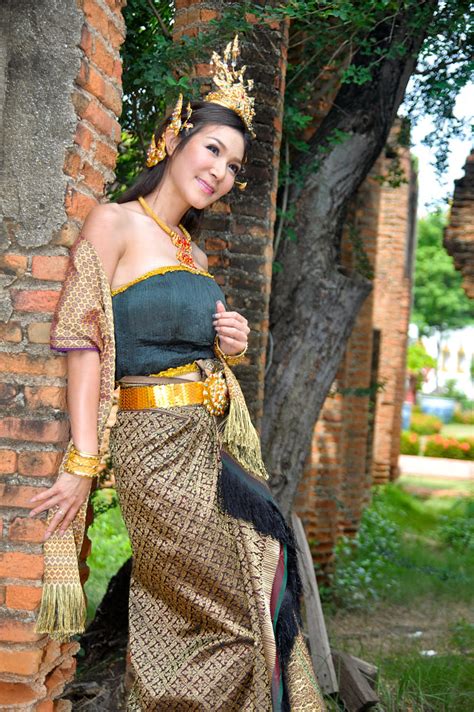 Thai Traditional Dress By Myfon Photo S 500px