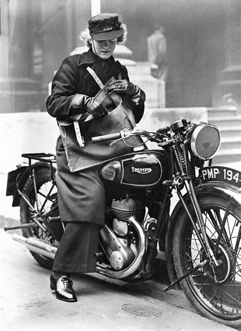 female bikers vintage    early  century considerable female motorcycle