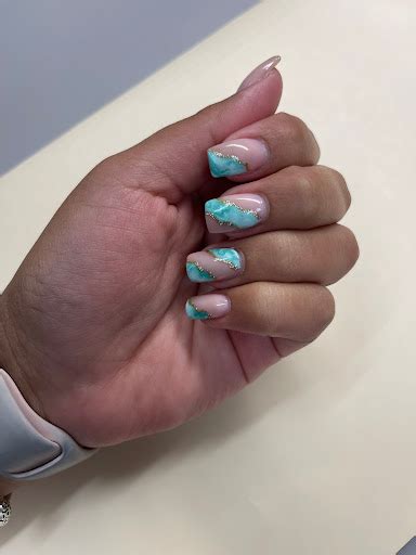 lindseys nails spa