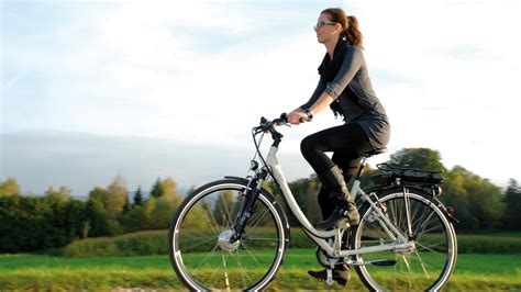 elekrische fiets steeds populairder onder scholieren fietsen