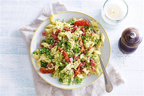 pasta pesto salade recept allerhande albert heijn