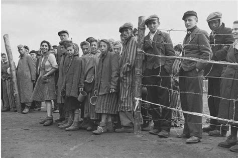 a brief history of the bergen belsen concentration camp where anne