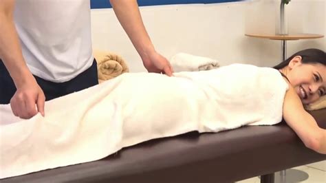 Japan Massage Thai Massage Techniques Full Body Stretching Massage