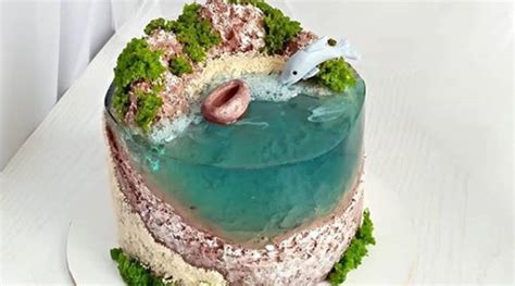 island cake    food trend   absence  vacations