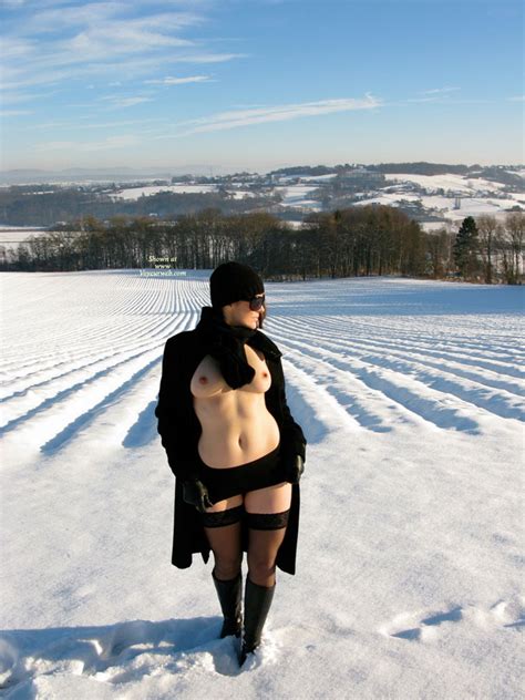 Nude Wife On Heels Jona In The Snow February 2010