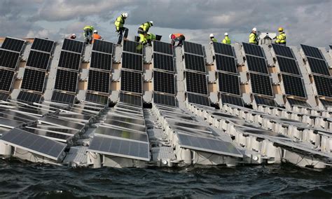 worlds biggest floating solar farm powers   london solar power  guardian