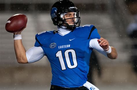 eastern illinois qb wins payton award chicago tribune