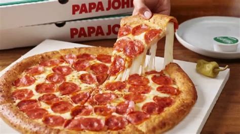 Papa John S Epic Pepperoni Stuffed Crust Pizza Tv Spot Noche Perfecta