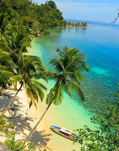 moluccas indonesia — by sri agustin in 2019 oceania maluku islands beautiful places to