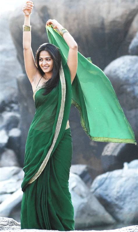 wallpaper world hot pictures of anushka green saree navel show pictures