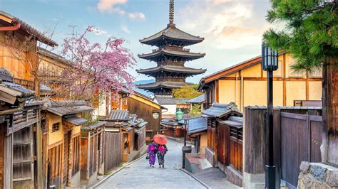 kyoto top rundgaenge  die besten sehenswuerdigkeiten attraktionen getyourguide