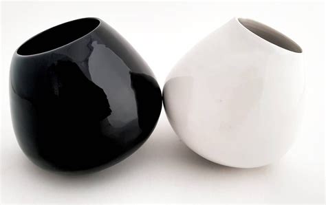 blacknwhite pottery potterywheel potterystudio potter ceramic