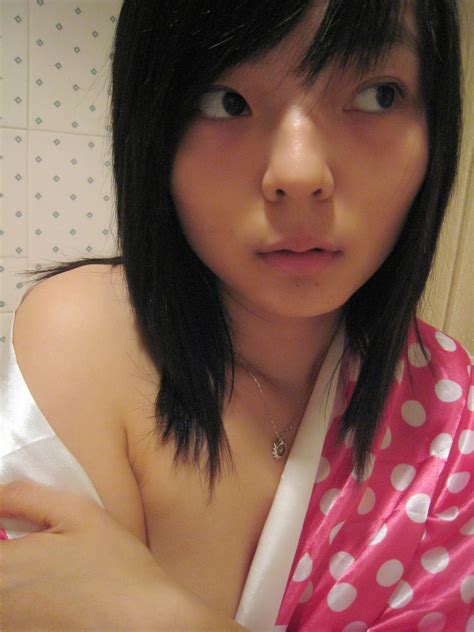 chinese amateur teen girl perky tits gives blowjob nude amateur girls