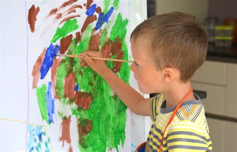 kids artwork  tips  managing  masterpieces earth