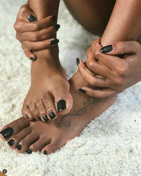 feet nails black toe nails beautiful toes