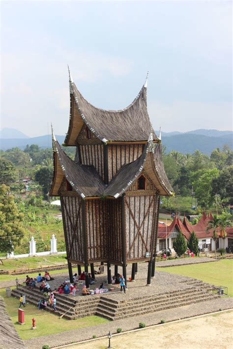 8 rumah adat sumatera barat gadang padang minangkabau