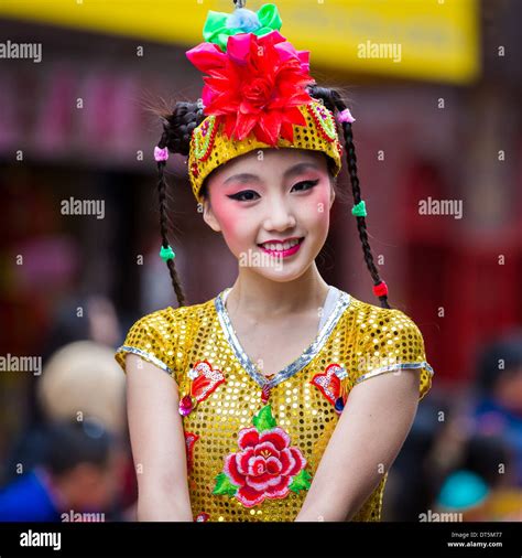 Schöne Chinesische Mädchen Paraden Auf Dem Lunar New Year Festival In