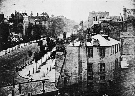 le boulevard du temple la premiere photo ou apparait  humain