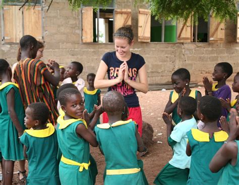 Volunteer Girls Teaching Program In Ghana Volunteering Solutions