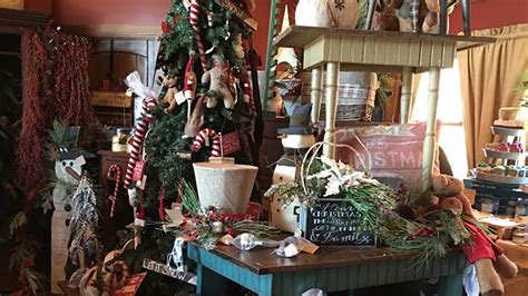 straders christmas cabin   stop shop   holidays