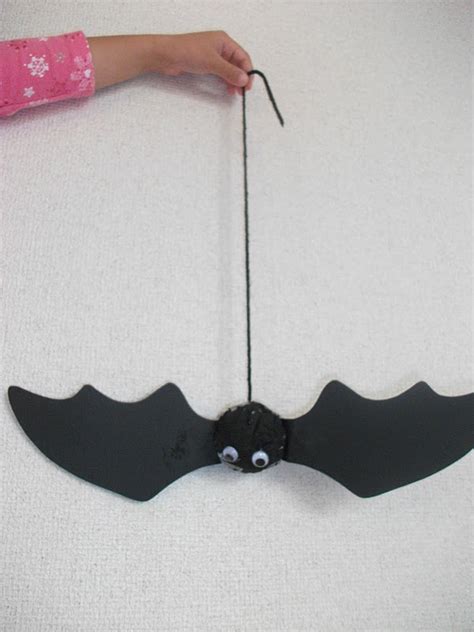 bouncy halloween bat craft preschool crafts  kids