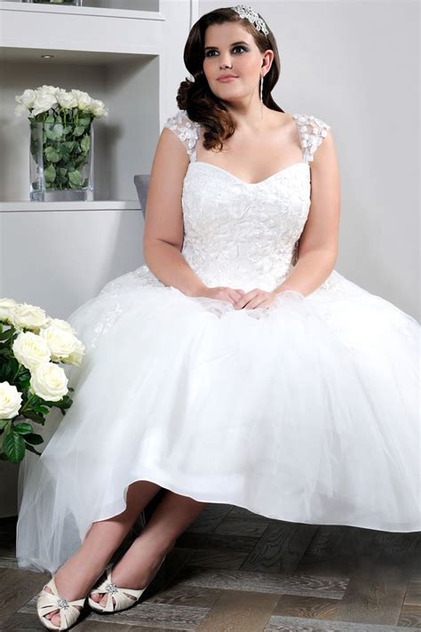 Best Short Wedding Dresses Styles And Inspiration