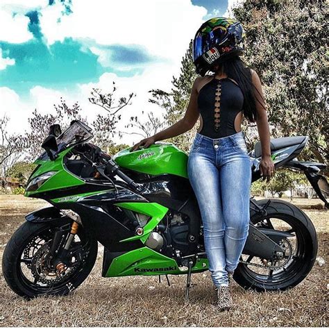 pin en lady riders motorcycle