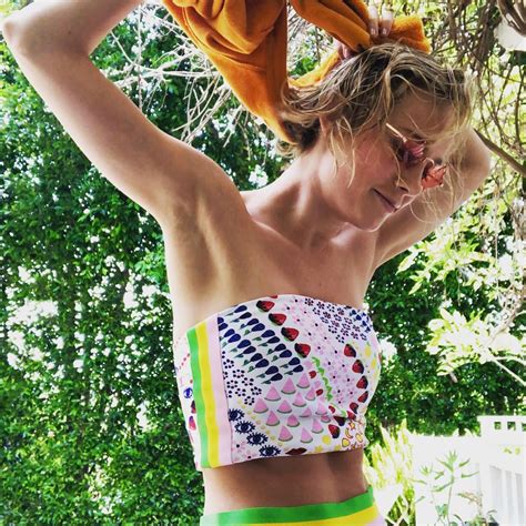 brie larson showing off her tight ass body and rock hard