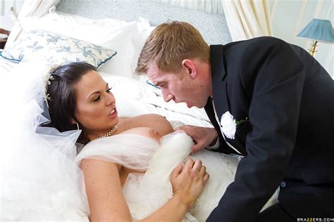 European Milf Simony Diamond Taking Anal Sex In Wedding Dress From Big