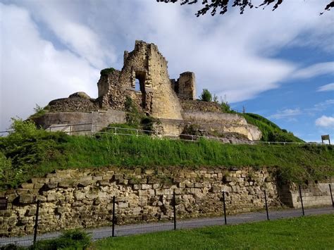 kasteel ruine valkenburg