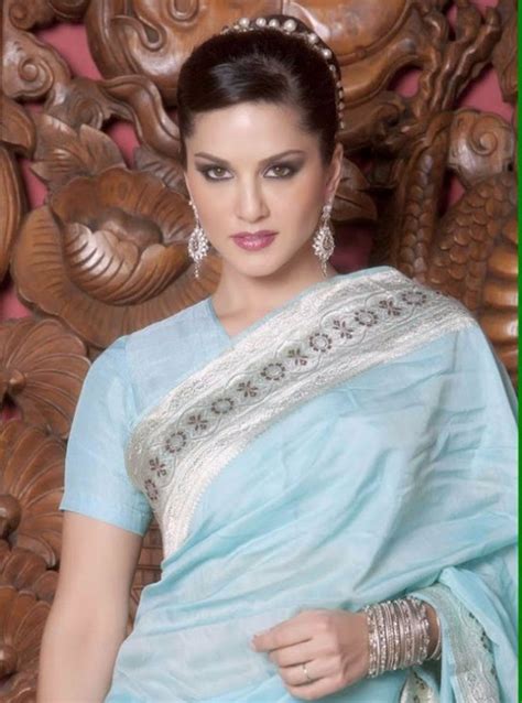 Sunny Leone Bollywood Indian Popular Actress And Model Wear Beautiful