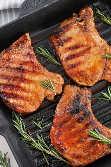 easy grilled pork chops recipe sweet  savory meals