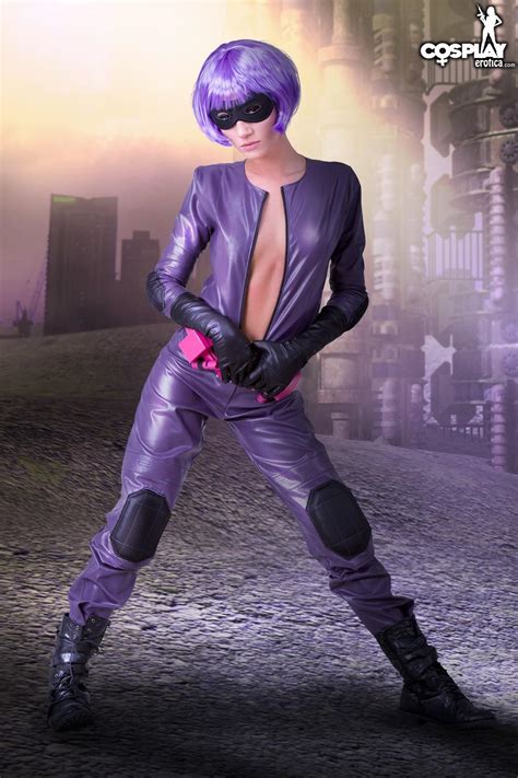 Cosplay Girl Zorah Dresses Up As Hit Girl And Gives You